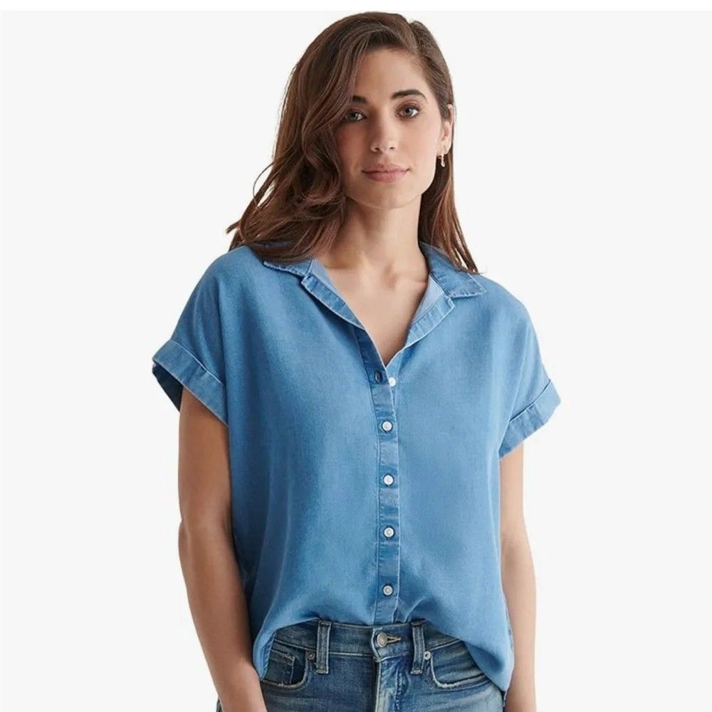 LUCKY BRAND Women's chambray short-sleeve button collar shirt top L